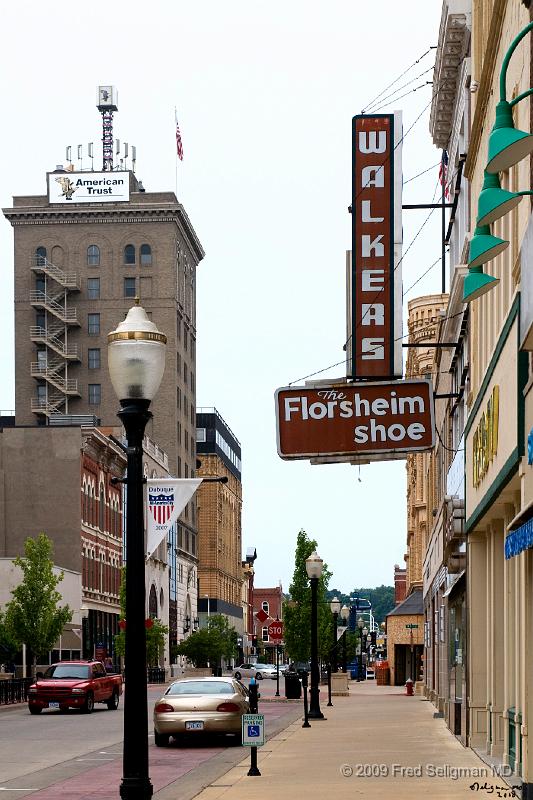 20080717_172618 D300 P 2800x4200.jpg - Central business district, Dubuque, Iowa